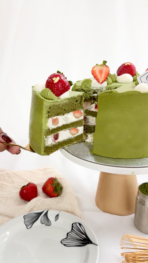 The Cakery x Via Tokyo Matcha Strawberry Mochi Cotton Cake