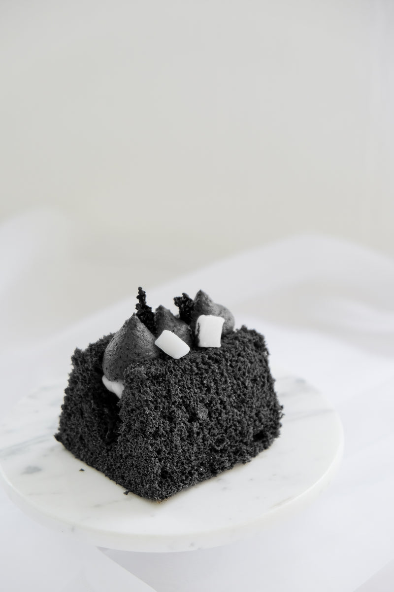 Black Sesame Cotton Sliced Cake