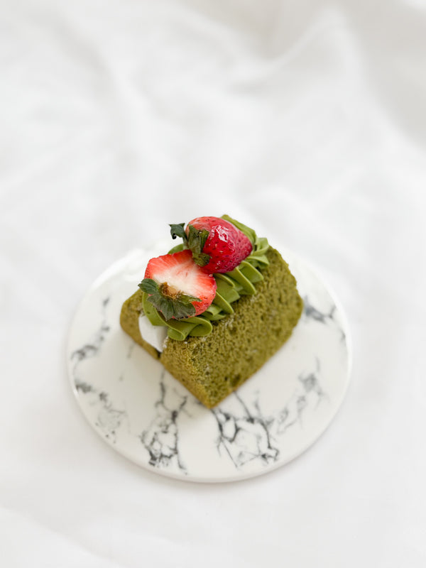 The Cakery x Via Tokyo Matcha Strawberry Mochi Cotton Sliced Cake