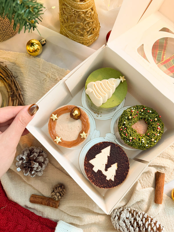 Box of 4 X'mas Mousse Cakes