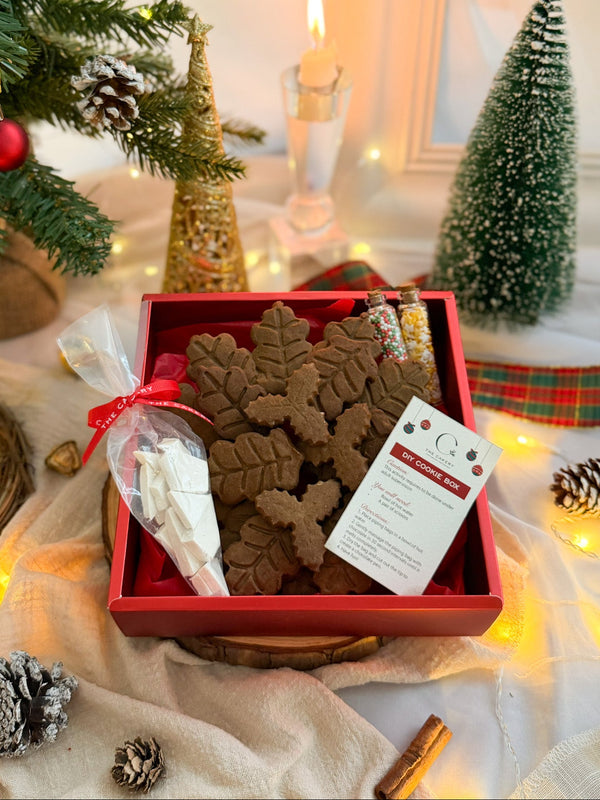DIY Wreath Cookie Box