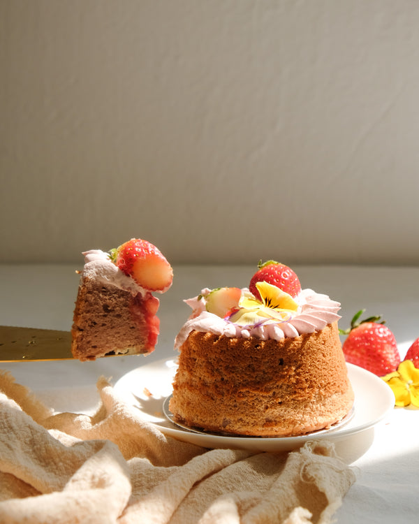 Mini Strawberry Chiffon Cake