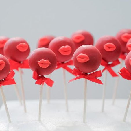 Red Lip Cakepop