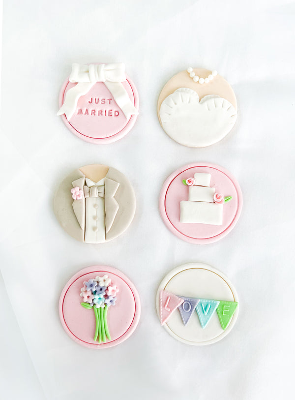 Just Married Toppers Set