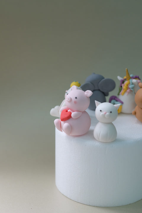 Piggy Topper